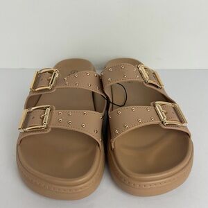 NWT Niki Slip On Sandals Women's 10 Tan Wide Strap Gold Buckle Studded Sandals